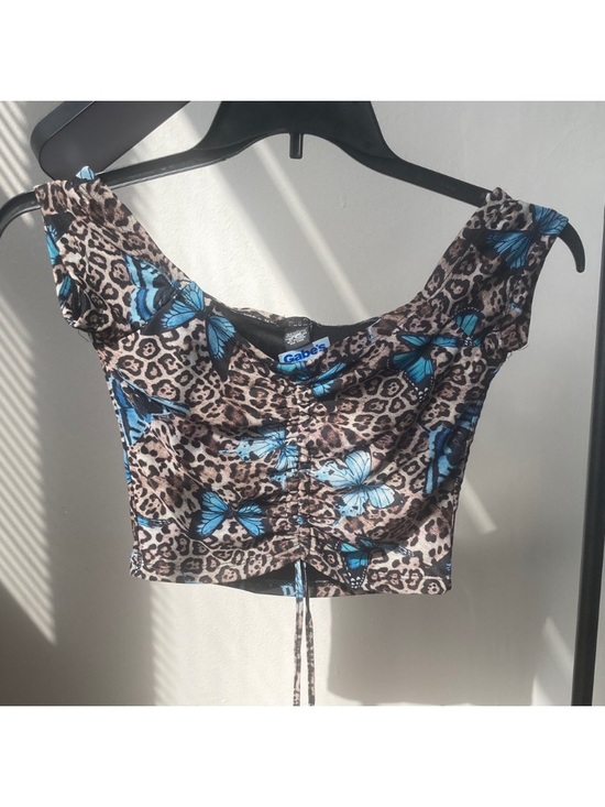 Rue21 Tops - Rue21 top Butterfly animal print cinch string in front casual boho M jr